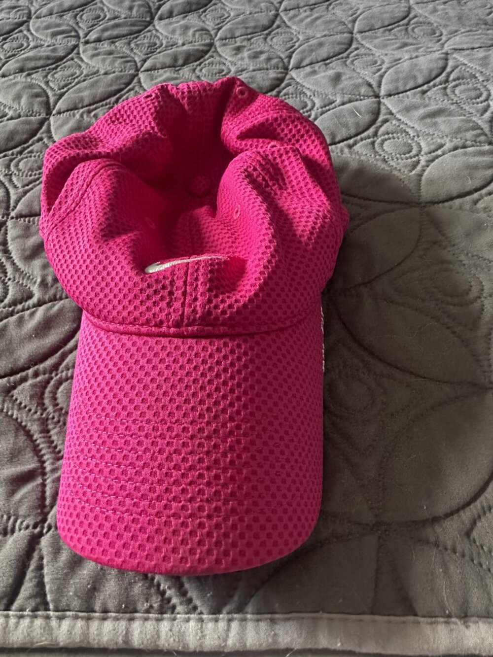 Hot pink/Fuchsia Nike AeroBill Tailwind Dri-FIT Running Cap